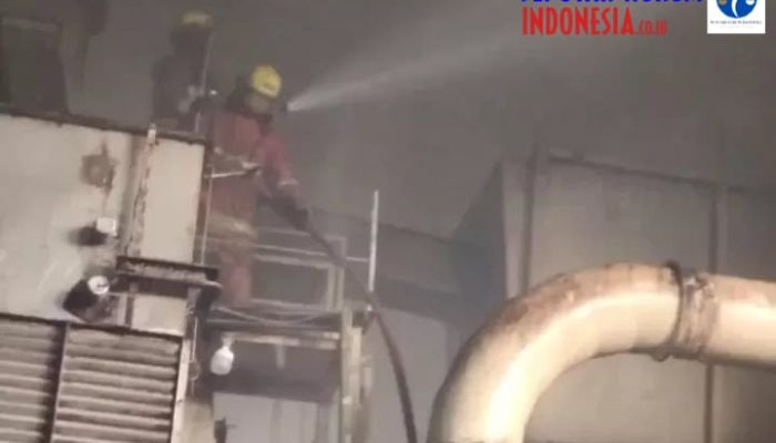 Insiden Kebakaran Di Pabrik Margomulyo Surabaya, Satu Korban Dilarikan Ke Rumah Sakit