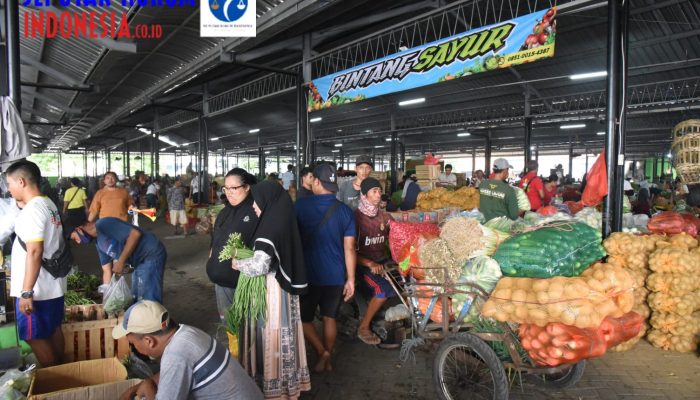 Omzet Pedagang Meningkat, Gus Muhdlor Bakal Bangun Lagi Grosir Sayur Pasar Kedungrejo Waru