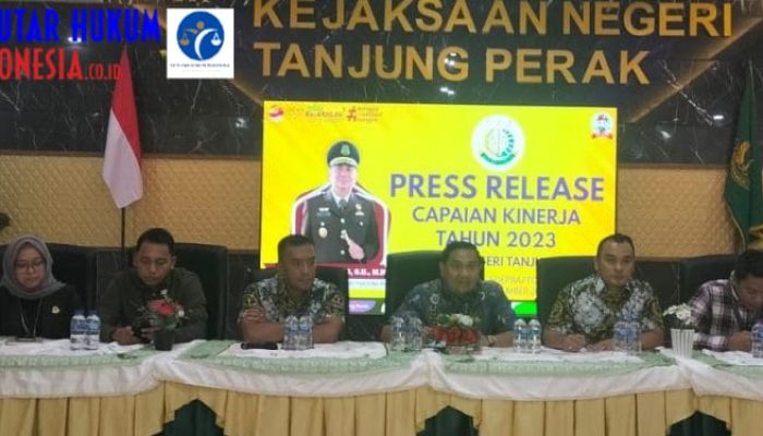 Sepanjang Tahun 2023, Kejari Tanjung Perak Surabaya Raih Dua Kali Juara 1 Selamatkan Uang Negara Rp 37,1 Miliar