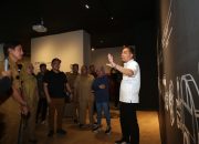 Wali Kota Surabaya Eri Cahyadi pun telah berkeliling Museum Surabaya