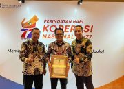 Pj Bupati Tulungagung Meraih Penghargaan Tokoh Penggerak Koperasi Madya Tingkat Nasional