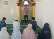 Safari Sholat Dhuhur Berjamaah Diwilayah Hukum Polres Sampang, Begini Himbauan Aipda Liwail !!