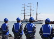LANTAMAL V SAMBUT KEDATANGAN KAPAL PERANG ANGKATAN LAUT VIETNAM VPN LE QUY DON 286