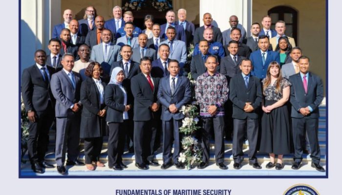 10 PERWIRA MENENGAH TNI AL IKUTI PROGRAM FOMSC DI NPS MONTEREY, AMERIKA SERIKAT