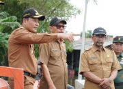 Sidak Lokasi Banjir, Plt Bupati Sidoarjo Subandi Pastikan Penanganan yang Baik