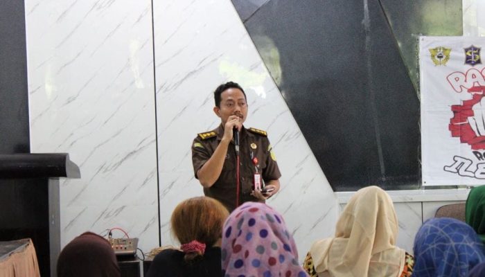 Pemkot Surabaya dan Bea Cukai Sosialisasikan Gempur Rokok Ilegal, Minta Warga Lapor Jika Temukan Penjualan
