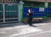 BISNIS ESEK ESEK BERKEDOK KOS KOSAN DI SURABAYA..DI DUGA BAYAR UPETI OKNUM LURAH DAN CAMAT