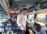 Bupati Lamongan Berangkatkan Sepuluh Bus Balik Bareng Gratis 2025