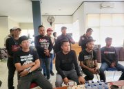 Ami Akan Kubur Dprd Jatim Dengan Sampah