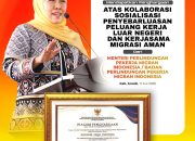 Jatim Terdepan dalam Lindungi Pekerja Migran, Gubernur Khofifah Raih Penghargaan Nasional