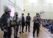 Bukan Sekadar MPLS: Polrestabes Surabaya Bekali Siswa SMK Rajasa dengan Edukasi Anti-Gangster dan Kenakalan Remaja